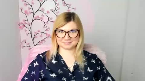 Molly online show from 03-13-26, 01:51