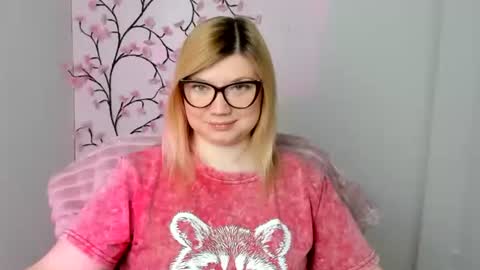 Snapshot of molly_moree chatting on 05-09-26, 05:45 Molly online show from 05-09-26, 05:45