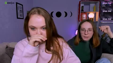 Snapshot of molly_mouse_ chatting on 03-09-26, 08:24 Molly online show from 03-09-26, 08:24