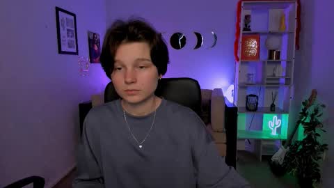 Snapshot of molly_mouse_ chatting on 03-10-26, 02:22 Molly online show from 03-10-26, 02:22