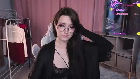 Snapshot of molly_phoenix chatting on 09-10-25, 09:04 Molly online show from 09-10-25, 09:04