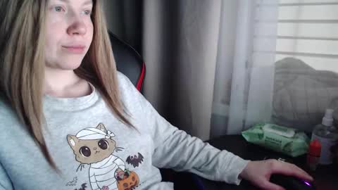 I have new photos come and see with love Molly online show from 11-09-25, 10:46