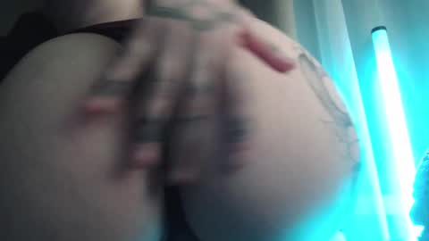 I have new photos come and see with love Molly online show from 01-12-26, 09:42