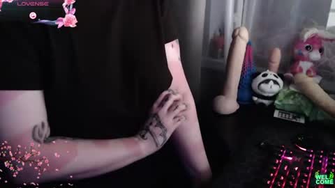 I have new photos come and see with love Molly online show from 06-16-26, 02:25