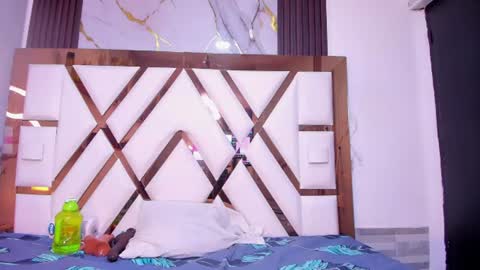 Snapshot of molly_sweetee chatting on 07-19-26, 01:42 Yuli online show from 07-19-26, 01:42