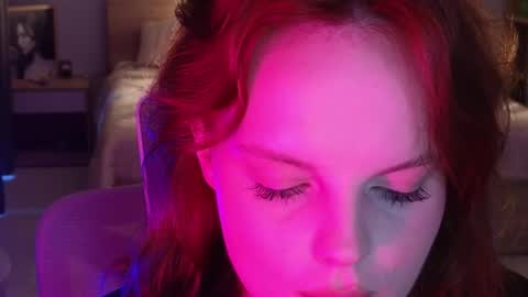 Snapshot of mollybossy chatting on 06-05-26, 02:07 Molly online show from 06-05-26, 02:07