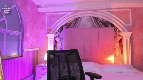 Snapshot of mollydoll_amour chatting on 06-02-26, 12:07 MollyDoll online show from 06-02-26, 12:07