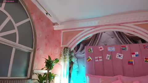 Snapshot of mollydoll_amour chatting on 06-21-26, 10:51 MollyDoll online show from 06-21-26, 10:51