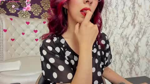 Snapshot of mollyevanss1 chatting on 02-27-25, 04:31 Molly Evanss online show from 02-27-25, 04:31