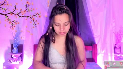 Snapshot of mollylewis18 chatting on 01-24-25, 11:56 New girl Emily Valentina Michelle online show from 01-24-25, 11:56