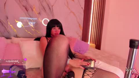 Snapshot of mollylewis18 chatting on 09-17-25, 03:03 New girl Emily Valentina Michelle online show from 09-17-25, 03:03