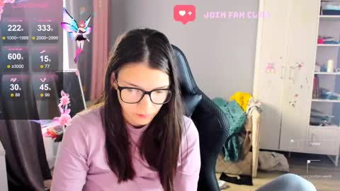 Snapshot of mollylollipop20 chatting on 10-09-25, 06:22 KIRA online show from 10-09-25, 06:22