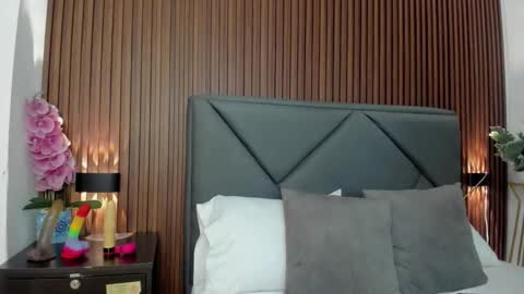 Snapshot of mollylove_ chatting on 03-12-26, 07:20 mollylove_ online show from 03-12-26, 07:20