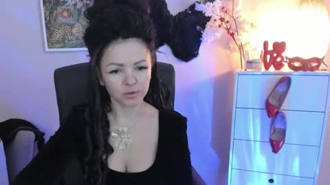 Snapshot of mollymoon40 chatting on 02-09-26, 07:45 Molly online show from 02-09-26, 07:45