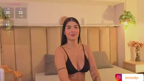Snapshot of mollyrosse1 chatting on 07-26-26, 01:18 mollyrosse1 online show from 07-26-26, 01:18