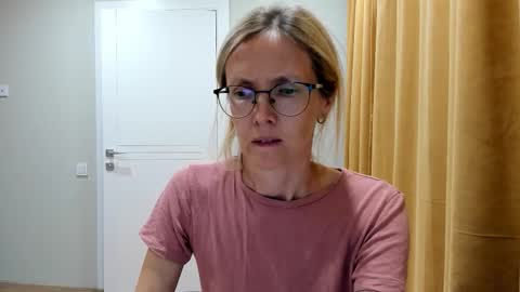 AngelMomm online show from 09-25-25, 03:49