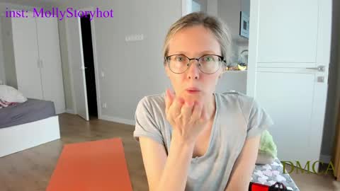 AngelMomm online show from 04-30-26, 03:57