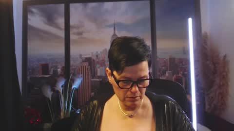 MollySun Nina Randmann online show from 09-22-25, 05:59