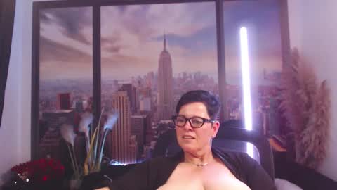 MollySun Nina Randmann online show from 09-30-25, 04:23