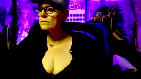 Snapshot of mollysun chatting on 05-30-26, 04:59 MollySun Nina Randmann online show from 05-30-26, 04:59