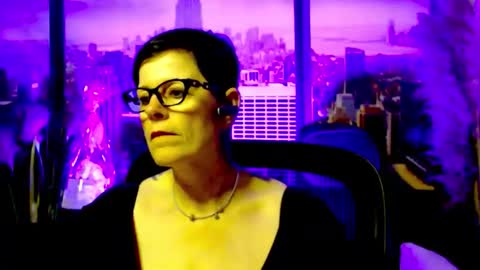 Snapshot of mollysun chatting on 06-10-26, 03:00 MollySun Nina Randmann online show from 06-10-26, 03:00