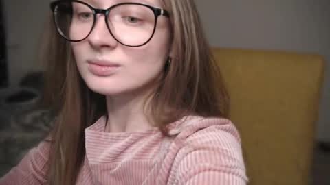 Snapshot of mollytucker chatting on 02-09-25, 01:35 mollytucker online show from 02-09-25, 01:35