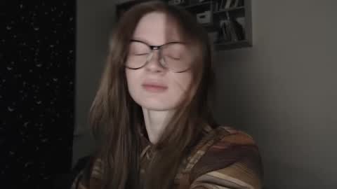 Snapshot of mollytucker chatting on 03-05-25, 03:40 mollytucker online show from 03-05-25, 03:40