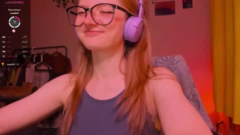 Snapshot of mollytucker chatting on 11-22-25, 02:16 mollytucker online show from 11-22-25, 02:16