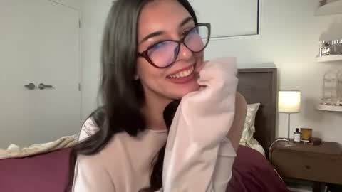 Snapshot of mollyy2006 chatting on 06-16-26, 12:02 Molly online show from 06-16-26, 12:02