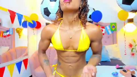 Snapshot of molyrestrepo chatting on 06-29-26, 08:31 molyrestrepo online show from 06-29-26, 08:31