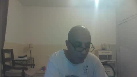 Snapshot of moment71200 chatting on 01-08-25, 06:41 moment71200 online show from 01-08-25, 06:41