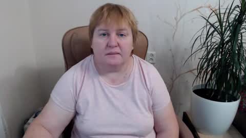 Snapshot of mommy99x chatting on 12-10-24, 08:40 Mommy99X online show from 12-10-24, 08:40