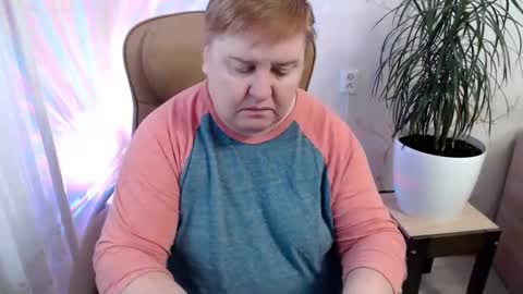 Snapshot of mommy99x chatting on 12-30-24, 07:37 Mommy99X online show from 12-30-24, 07:37