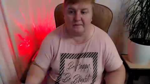 Snapshot of mommy99x chatting on 01-03-25, 08:43 Mommy99X online show from 01-03-25, 08:43