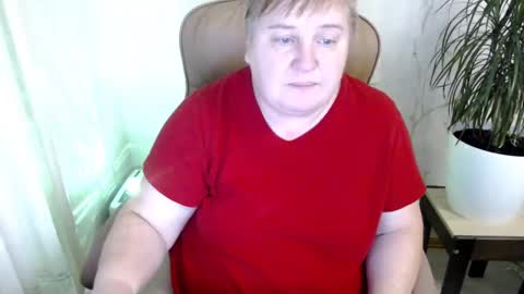 Snapshot of mommy99x chatting on 01-06-25, 12:35 Mommy99X online show from 01-06-25, 12:35