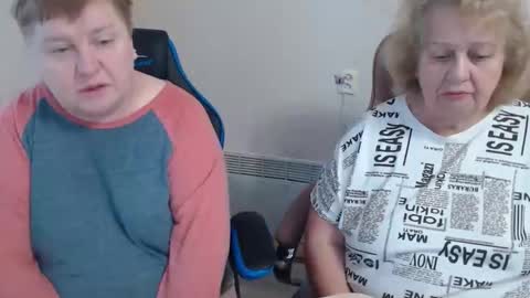 Snapshot of mommy99x chatting on 12-03-25, 07:27 Mommy99X online show from 12-03-25, 07:27