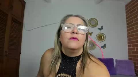 Maja online show from 01-12-25, 01:11