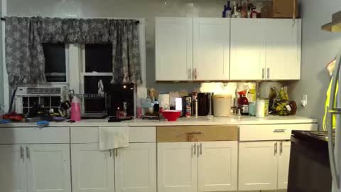 Snapshot of mommybubbles chatting on 02-08-26, 02:48 Mommy bubbles online show from 02-08-26, 02:48