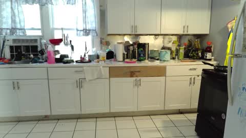 Mommy bubbles online show from 02-08-26, 02:53