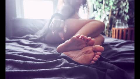 Snapshot of mommybubbles chatting on 02-28-26, 12:06 Mommy bubbles online show from 02-28-26, 12:06