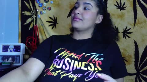 Snapshot of mommybubbles chatting on 04-05-26, 02:53 Mommy bubbles online show from 04-05-26, 02:53