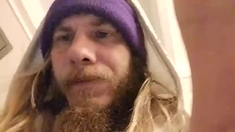 Snapshot of mommyissues2386 chatting on 12-19-24, 06:01 Richard Sheridan online show from 12-19-24, 06:01