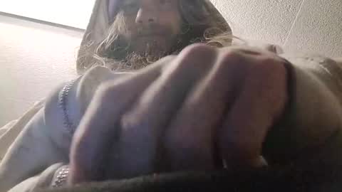 Snapshot of mommyissues2386 chatting on 12-27-24, 02:36 Richard Sheridan online show from 12-27-24, 02:36