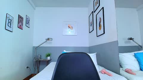 Daphne  online show from 01-23-25, 11:15