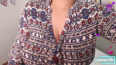 Daphne  online show from 02-06-25, 08:02