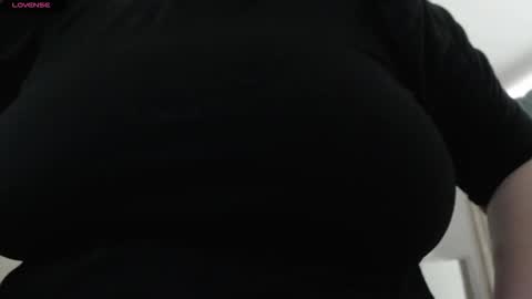 Daphne  online show from 10-15-25, 07:14