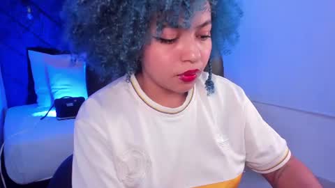 Momo  online show from 06-21-26, 04:48