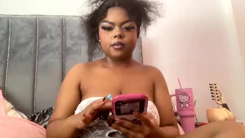 Princess Momo online show from 01-28-25, 04:52