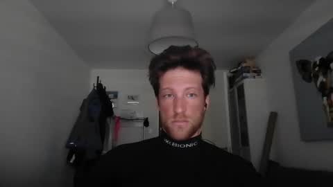 moms_little_monster online show from 02-06-25, 08:39