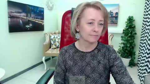 Mona online show from 04-25-26, 01:41